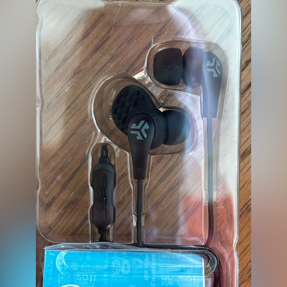 JLab Audio earbuds - Picture 3 of 3